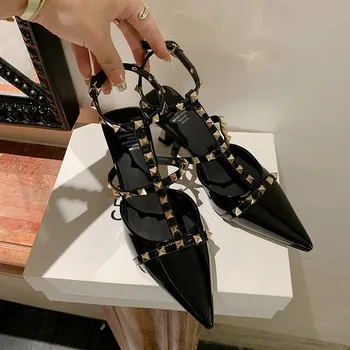 2023 Ženske sandale s remenom na щиколотке, Luksuzne Marke Ukusan sandale od lakirane kože s oštrim vrhom 6 cm, 8 cm, 10 cm, Klasične Dizajnerske sandale na visoku petu cipele sa zakovicama